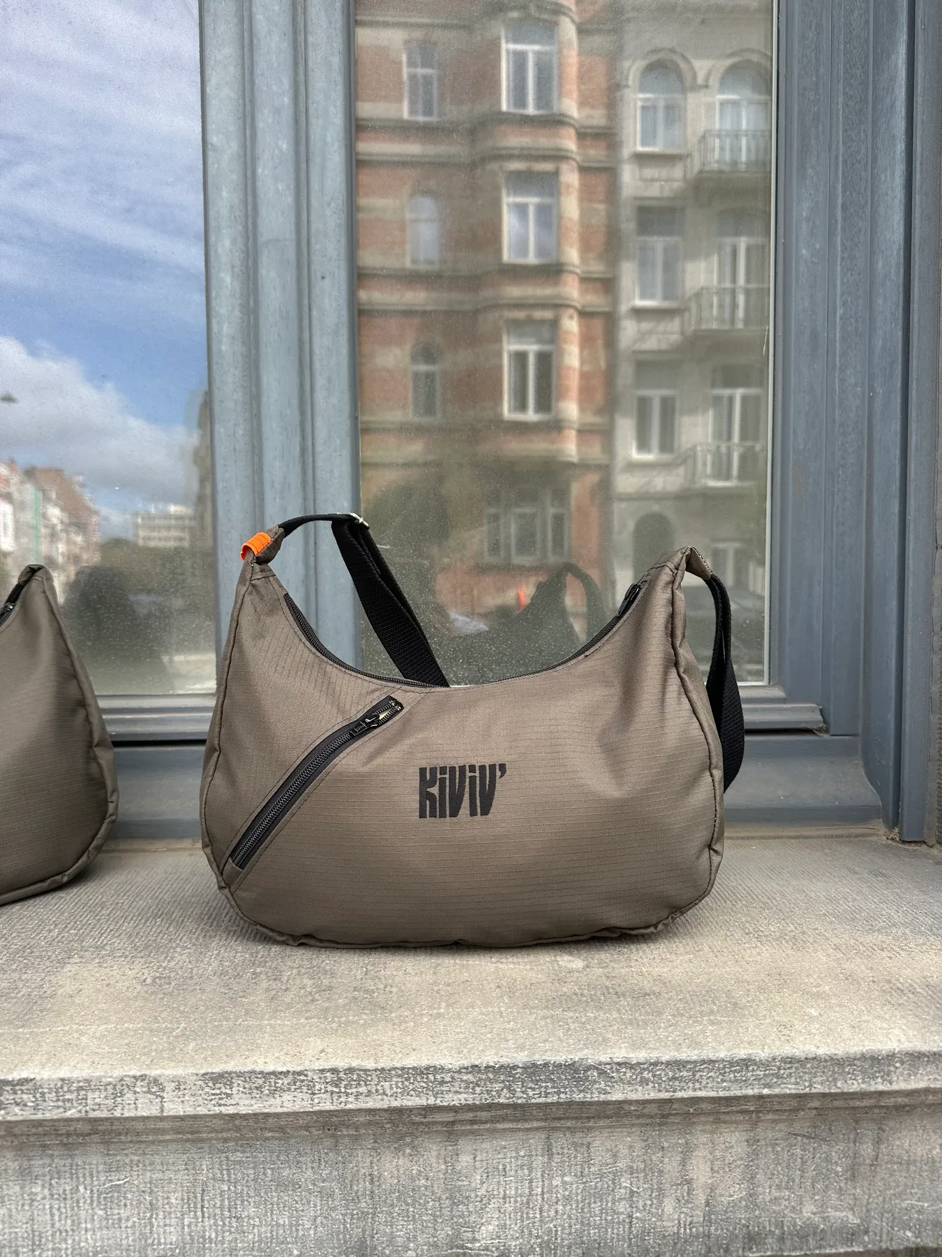 Demi-lune — Taupe