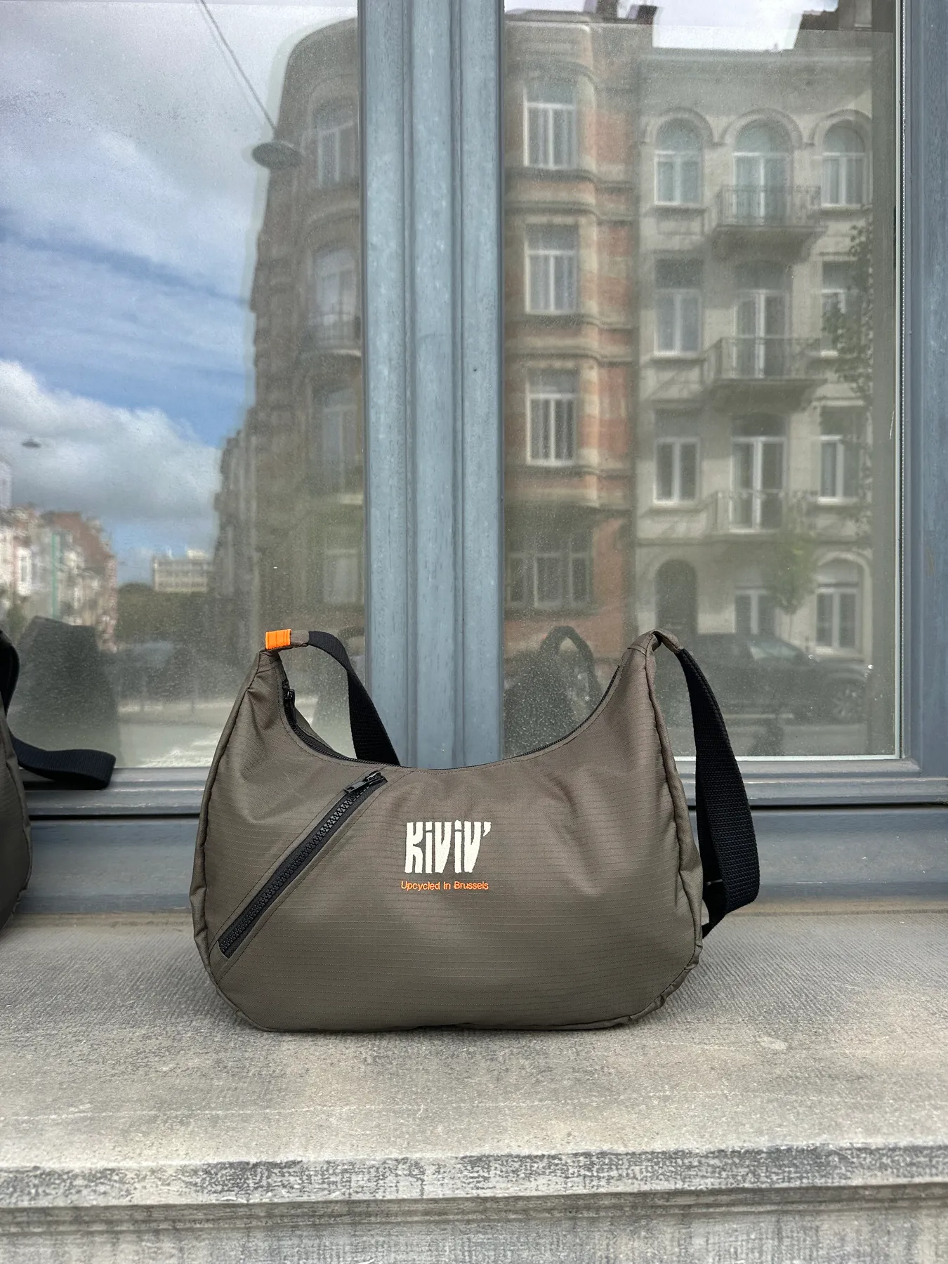 Demi-lune — Kaki « Upcycled in Brussels »