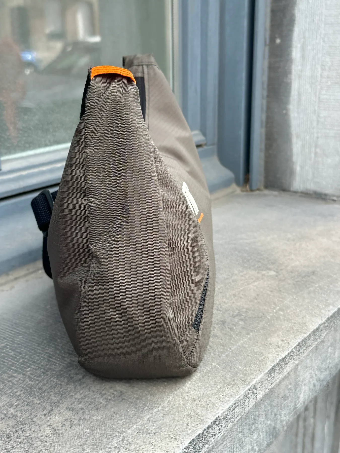 Demi-lune — Kaki « Upcycled in Brussels »
