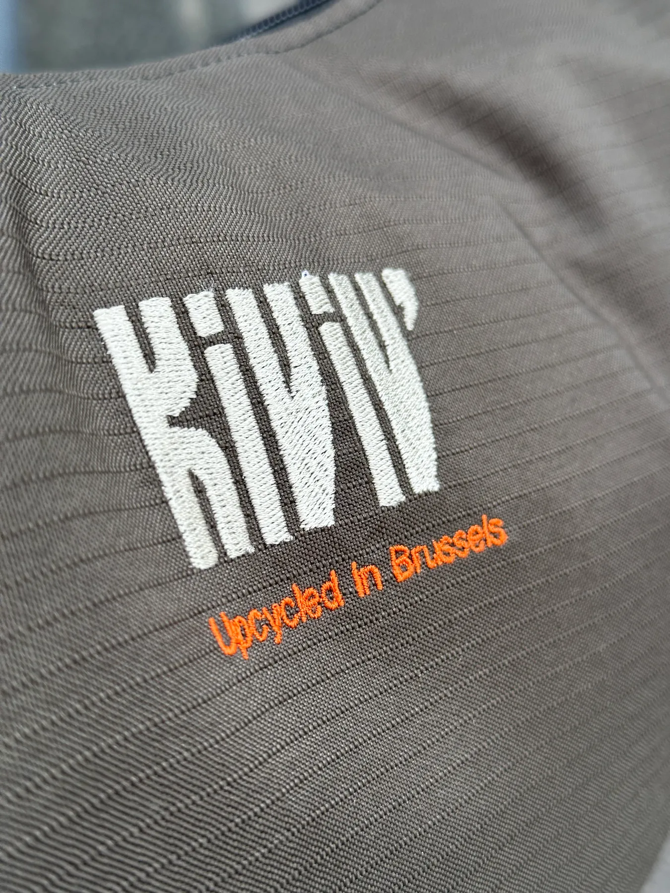 Demi-lune — Kaki « Upcycled in Brussels »