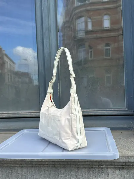 Hobo — Écru