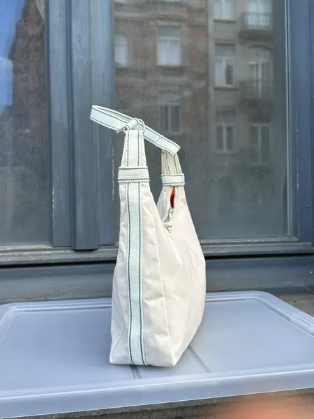 Hobo — Écru